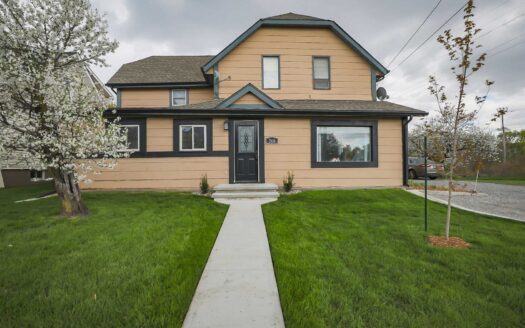 Spectacular Grimsby 4-Plex!