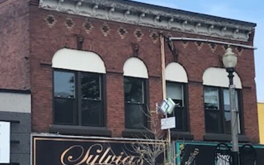 LEASED DOWNTOWN GRIMSBY OFFICE/STUDIO OPPORTUNITY