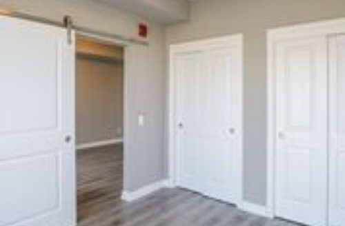 LEASED GRIMSBY BY THE LAKE