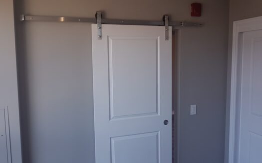 COMING SOON AVAILABLE JUNE 1/24 FOR LEASE