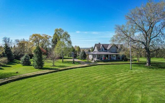 3718 Lakeshore Rd, Beamsville, Ontario, L3J 0X2